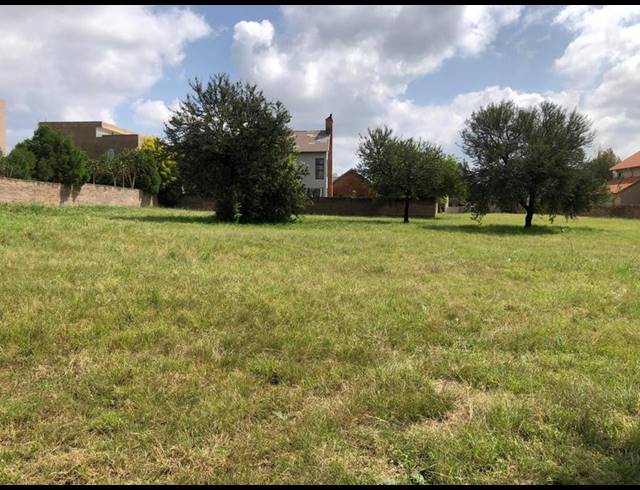 LAND FOR SALE IN SILVERWOODS COUNTRY ESTATE